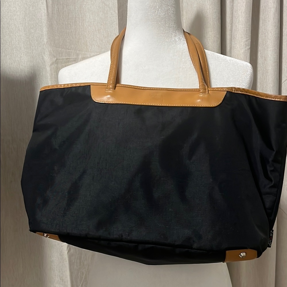 Abaco Elegant Black and Tan Tote Bag